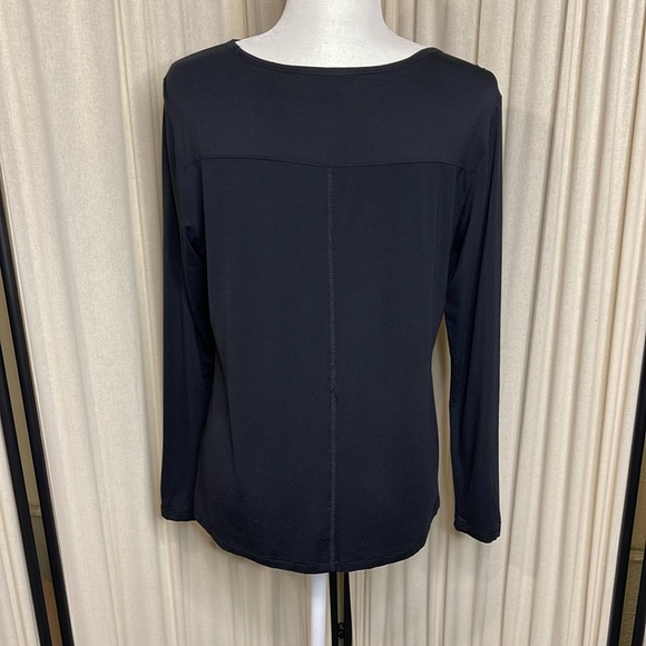 EUC- SKULL AND STARS BLACK SOFT LONG SLEEVE TEE SIZE MEDIUM - Picture 6 of 8